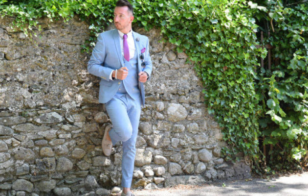 What to wear to the races linen blue suit